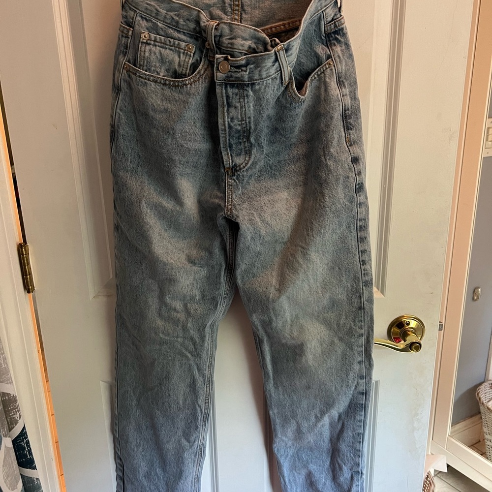 PRINCESS POLLY HOLLY ASYMMETRIC JEANS